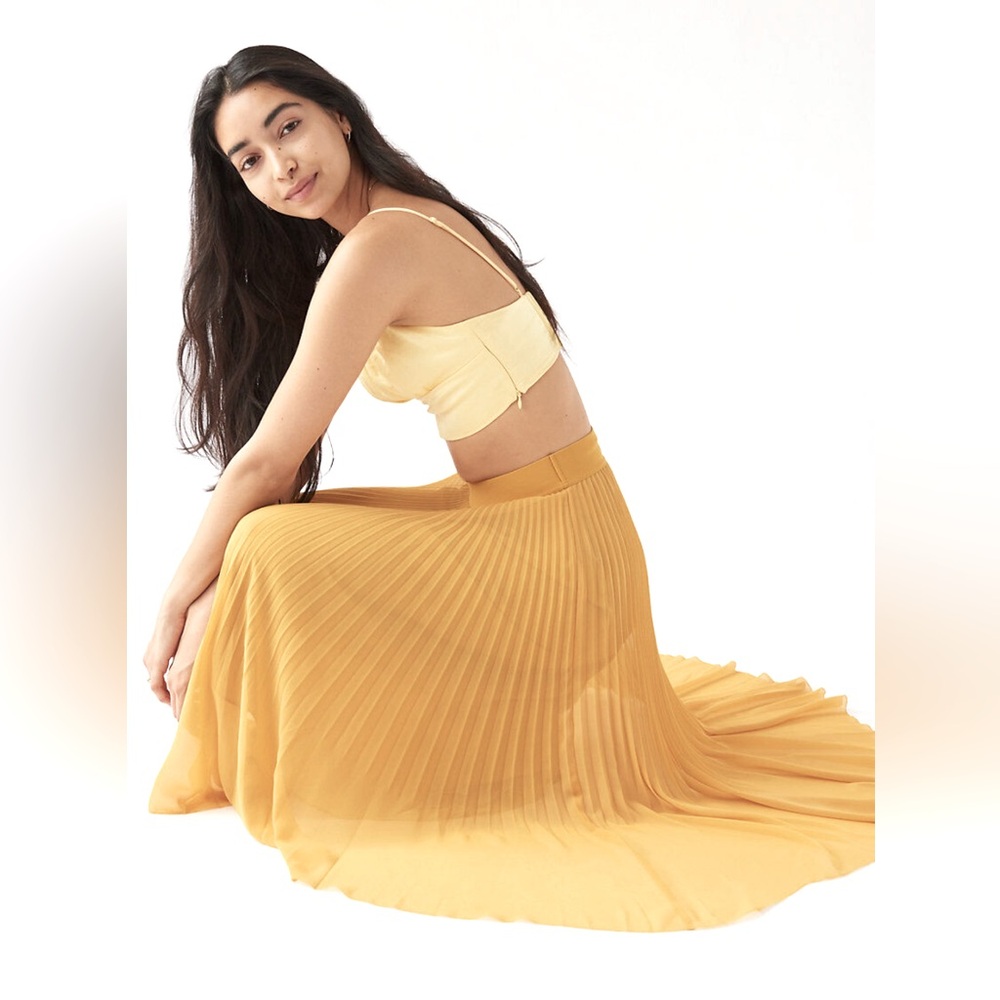 Wilfred Twirl Pleated midi skirt size XS Aritzia
